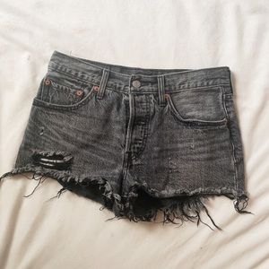 Black Levi’s Shorts